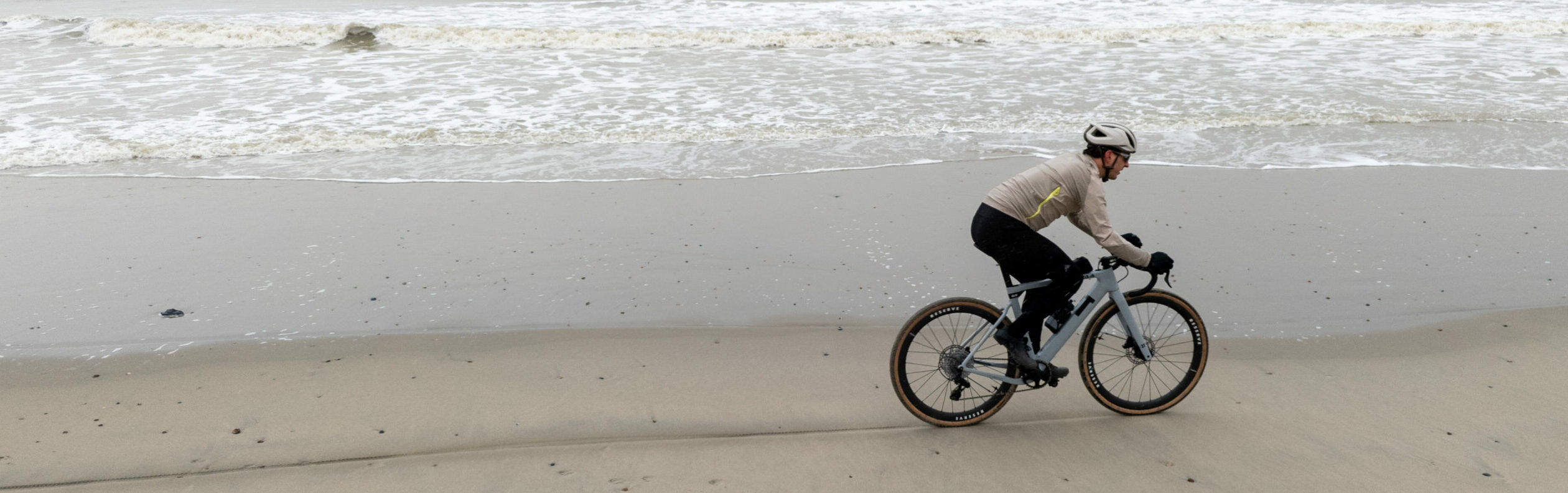 Gravaa at Zeeland beach